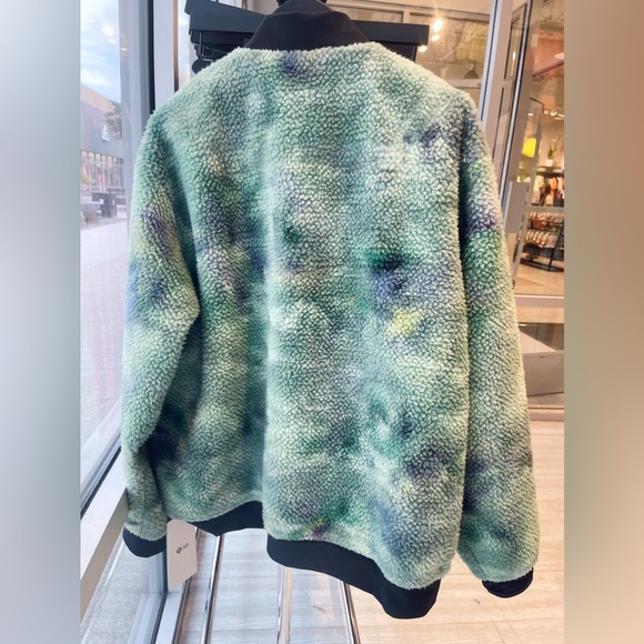 Brand new Lululemon Jacket - Picture 8 of 15